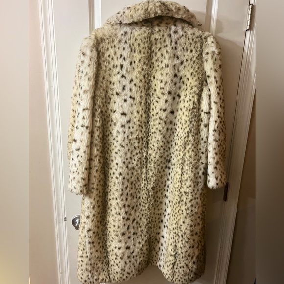 Sporto Cream and Black Faux Fur Teddy Jacket - Picture 7 of 11
